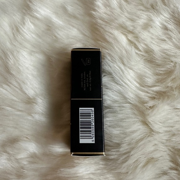 CODE 8 matte velour lipstick - Picture 10 of 10